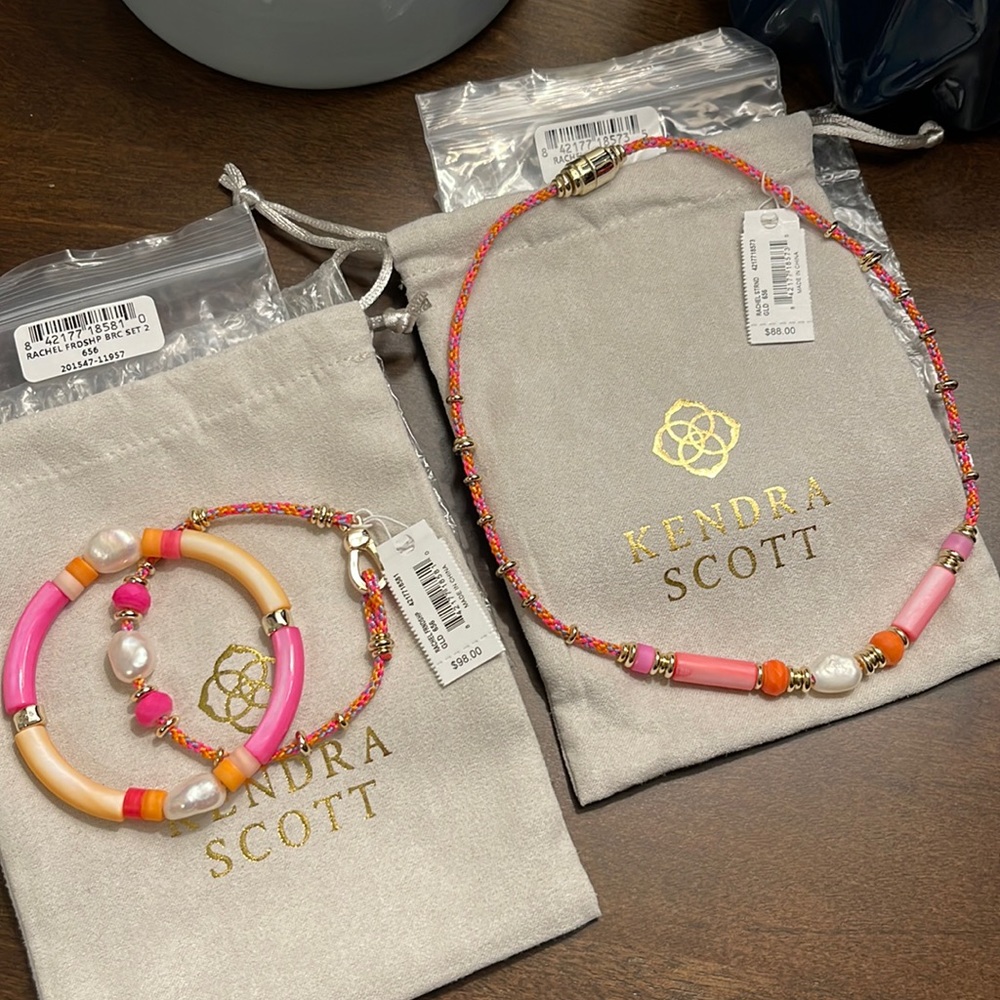 SUPER CUTE KENDRA SCOTT RACHEL SET 💖💖💖